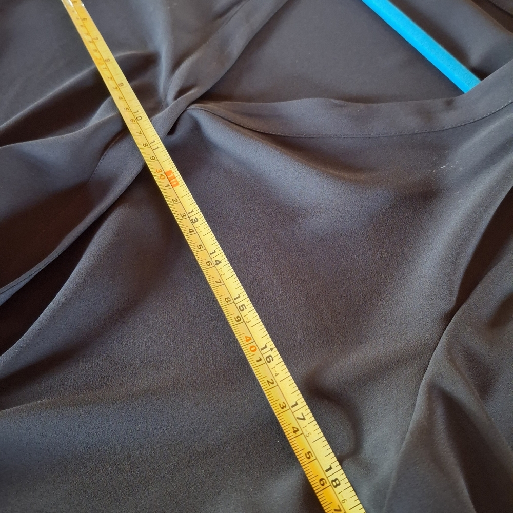 Halston Blouse - Picture 7 of 8